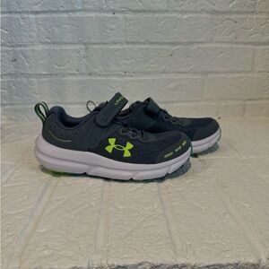 Kids Under Armour Sneakers Size 13